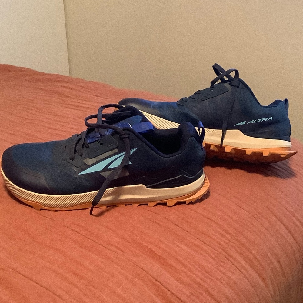 Like New! Altra Lone Peak trail running shoes Men’s size 8